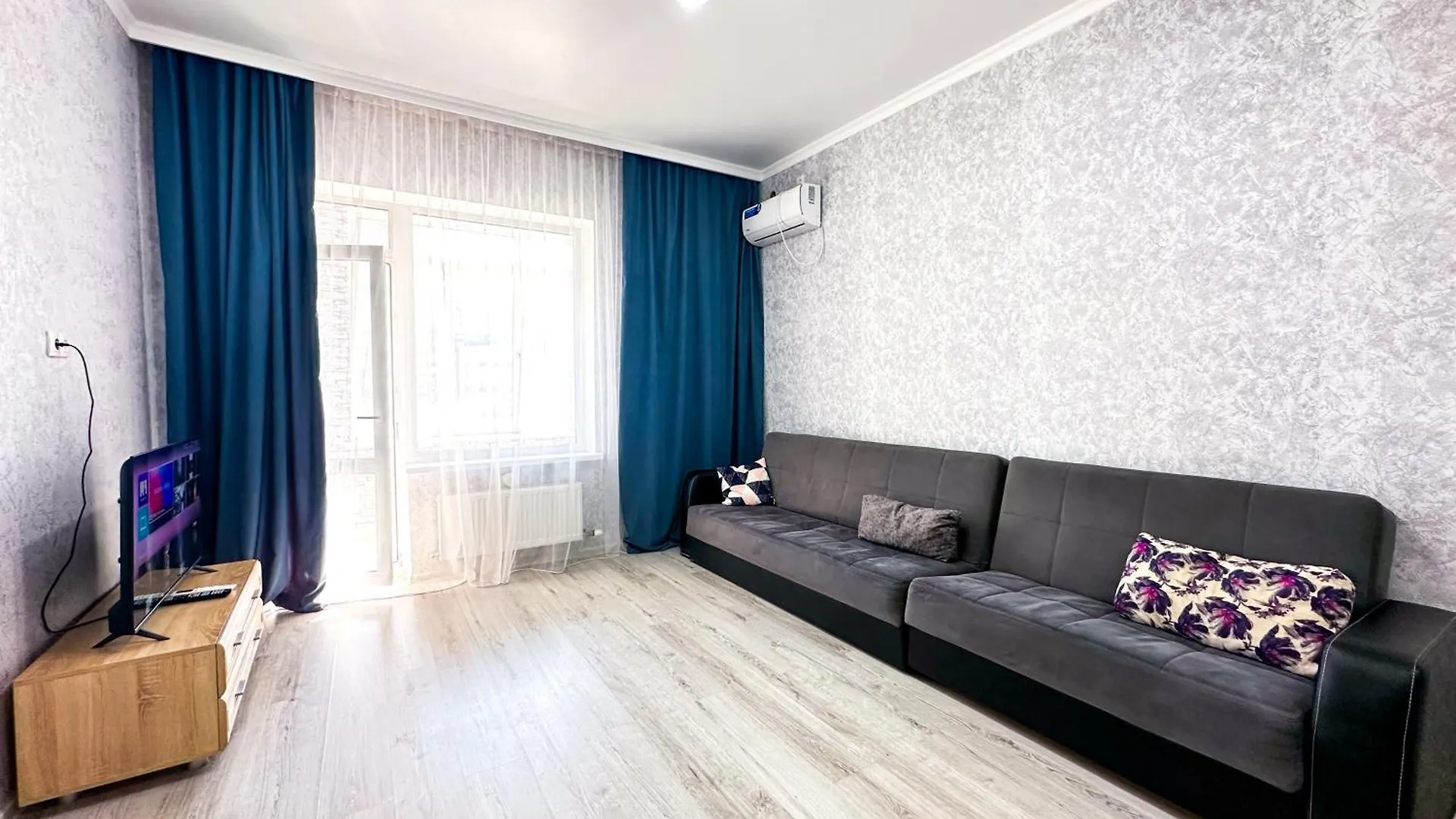 2 Bedroom Luxe Apartment Хан Шатыр Кардиохирургия Астана 0*,